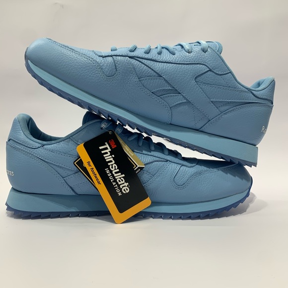 Rare!! Reebok Raised By Wolves Size 13 - Picture 2 of 7